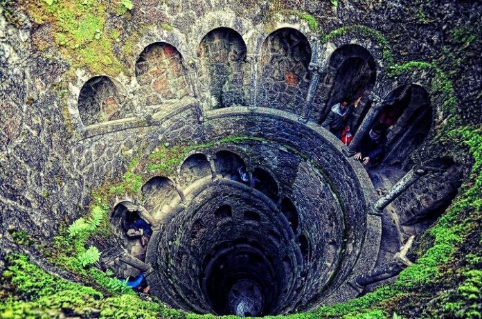 The Inverted Tower of Masons, Portugal
